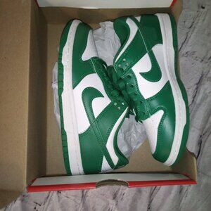 Nike Dunk low Green and white size 3.5